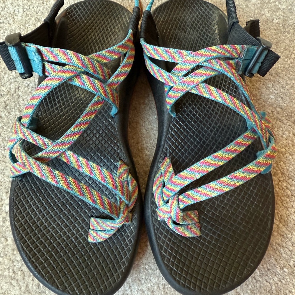 Chaco fiesta rainbow sandals Women’s size 8